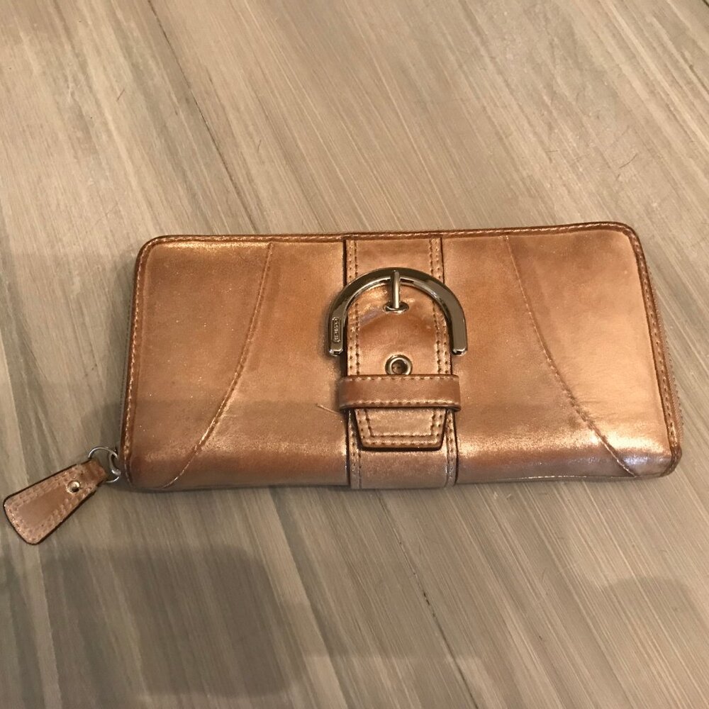 Ladies Coach Wallet Metallic Gold Color - Picture 3 of 5
